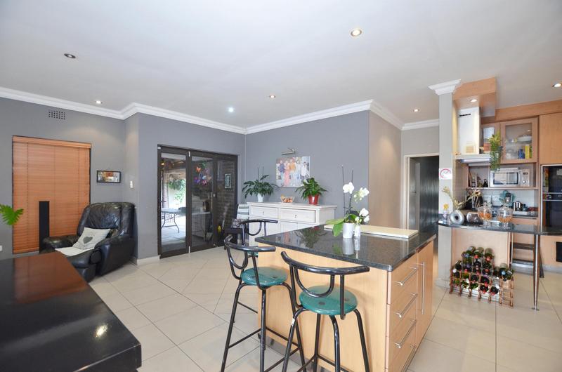 6 Bedroom Property for Sale in Parow North Western Cape